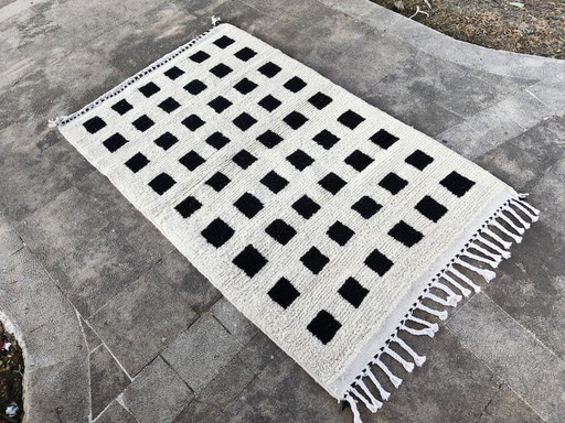 Beni Ourain handwoven hallway rug, traditional craftsmanship, size 140/260 cm