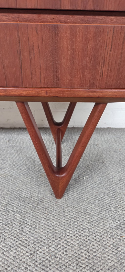Kurt Østervig sideboard deens design teak denmark