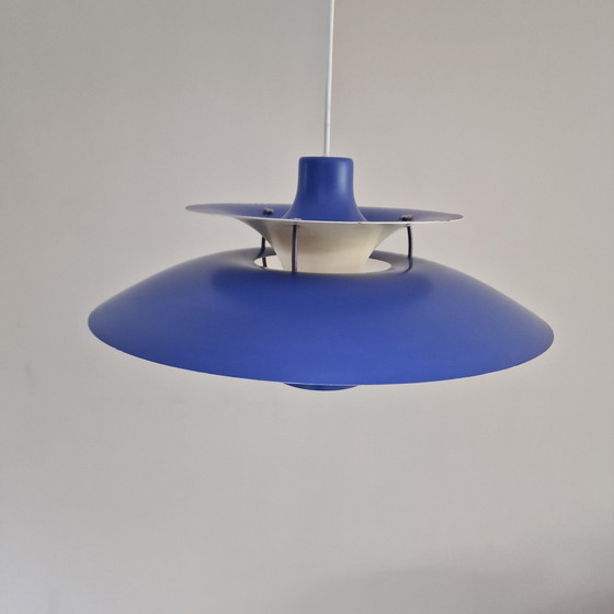 Image 1 of Vintage Louis Poulsen PH5 Pendant Lamp - Blue/White - Ø 50 cm - Design Poul Henningsen - Denmark