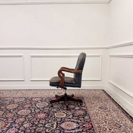 Sedia da ufficio Chesterfield inglese marrone – Sedie da ufficio, Leather, Wood (photo 3 of 7)