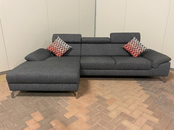 Image 1 of Sofá esquinero Montel de tela gris – Reposacabezas ajustables – Espacioso y cómodo