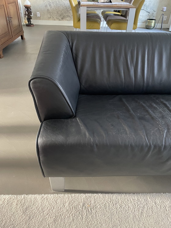 Image 1 of Canapé et pouf en cuir noir, marque Rolf Benz