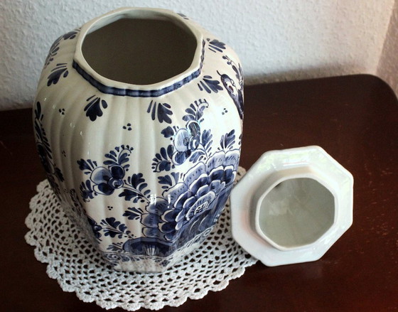 Image 1 of Large Delft vase with lid