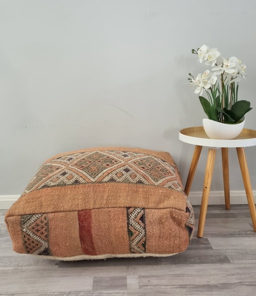 Kelim berber poef, marokkaanse zitkussen peach kleur