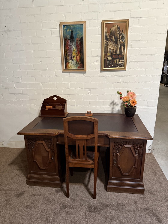 Image 1 of Bureau classique