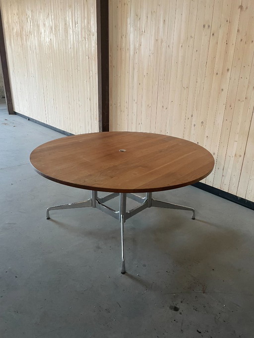 Vitra Eames Segmented tafel