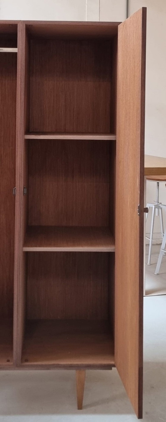 Kleiderschrank Arvid, Kleiderschränke, Holz, Braun, Mid Century Modern (Foto 7 von 15)