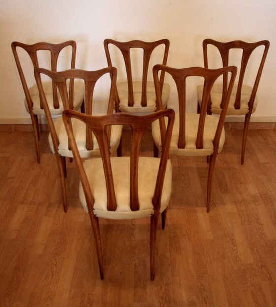Image 1 of Sechs italienische Mid-Century-Stühle im modernen Stil, bezogen mit weißem Kunstleder