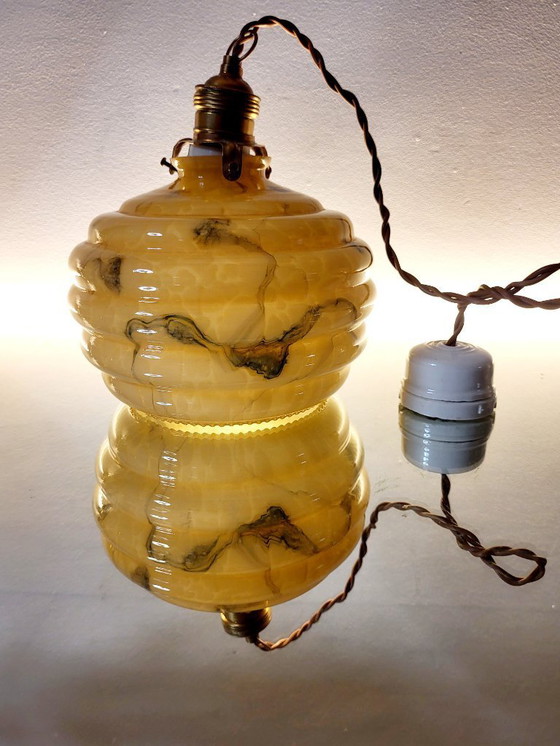 Image 1 of Art deco opaline glazen hanglamp, gemarmerd, messing, jaren 1930
