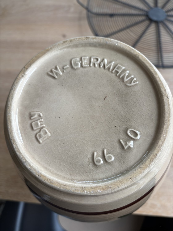 Image 1 of Vase Retro