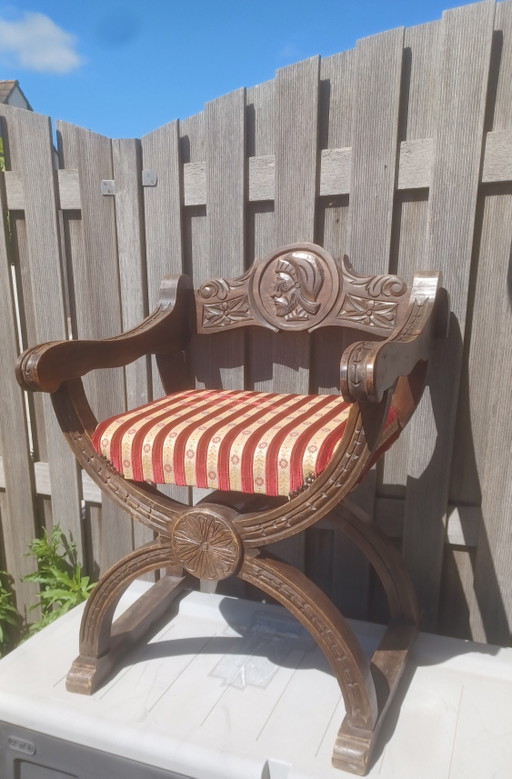 Oude Dagobert koning ridder stoel pas bekleed!