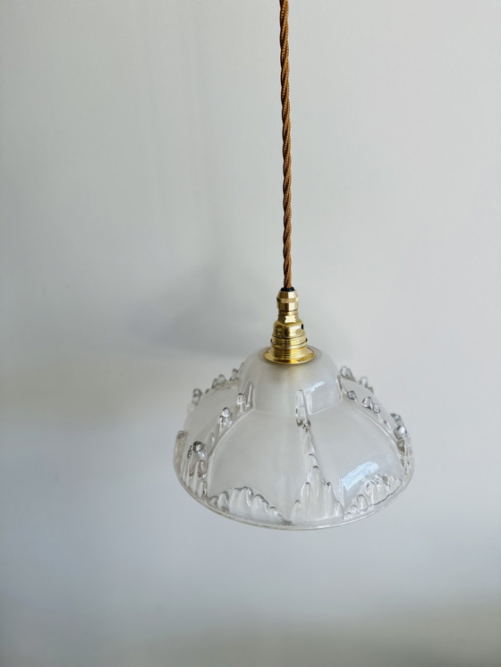 Image 1 of Ezan France Art Deco Hanglamp – Opaline Glas – Jaren 30 / Ezan France Art Deco Pendant – Opaline Glass – 1930s