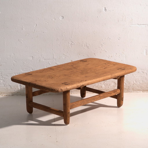 Antiker niedriger Tisch aus Kiefernholz – China, circa 1890