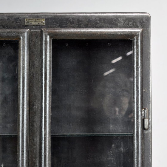 Image 1 of Armoire à pharmacie en fer poli, années 1910