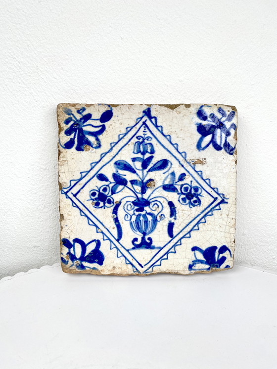 Image 1 of Ensemble de carreaux anciens hollandais bleus de Delft – Motif floral peint à la main – Carreaux en céramique bleus de Delft du 