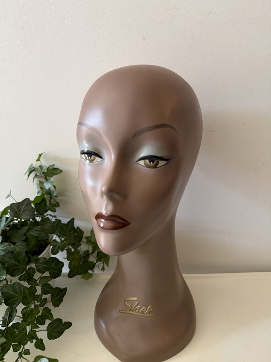 1960s Sleek Window Dressing Head – Decorative Objects, Plastic (photo 3 of 9)