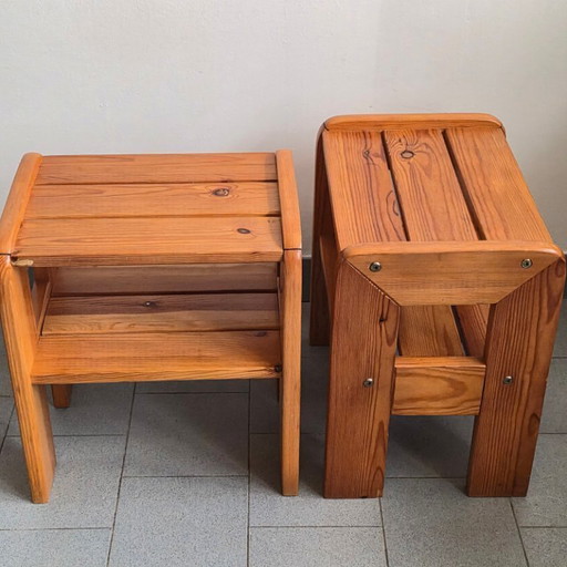 Set aus 4 Vintage-Beistelltischen/Nachttischen/Gepäckablagen/Sitzmöbeln aus Kiefernholz aus den 1970er Jahren