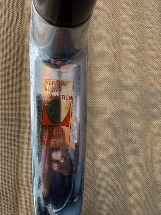 Image 1 of Sillas Eames para Herman Miller 680S/86S