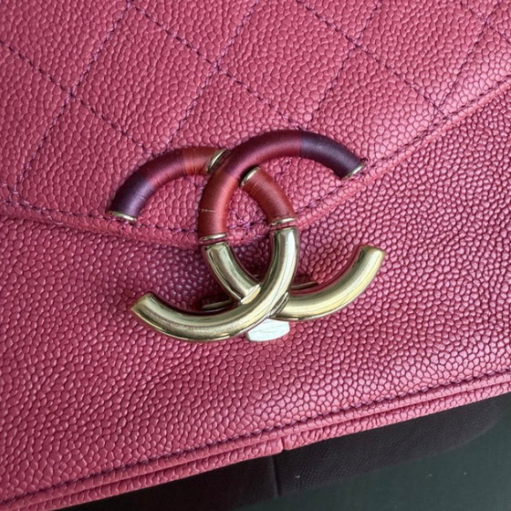 Image 1 of Borsa Chanel Coco Curve Cuba - 25 cm in pelle trapuntata color caviale rosa con finiture dorate Serie 25