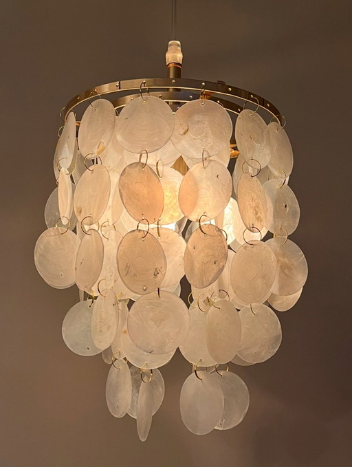 Capiz-Muschellampe im Angebot! Goldrahmen