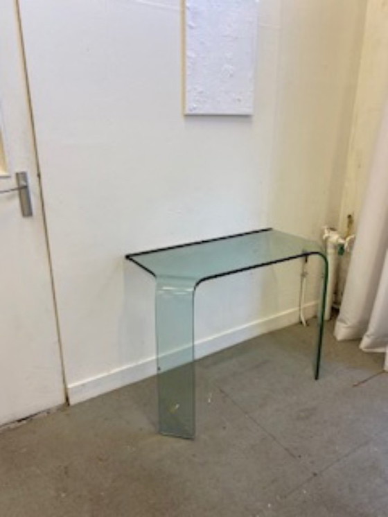 Image 1 of Consola de pared de vidrio italiana rara de la década de 1970-1980, vidrio curvado sólido y pesado
