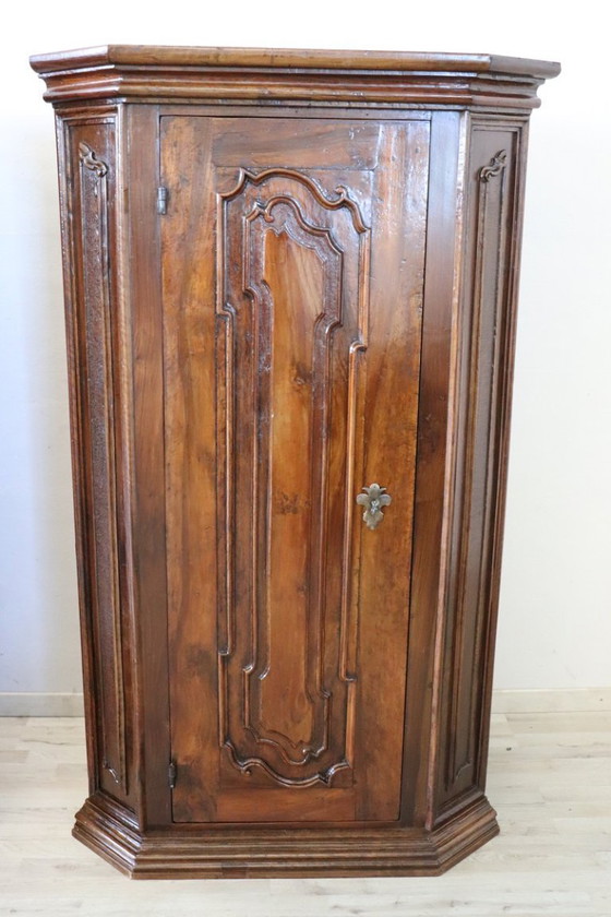 Image 1 of Pareja de esquineros antiguos, Italia Siglo XVII RESTAURADO