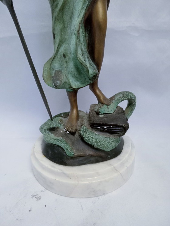 Bronze Sculpture of Lady Justice on a Marble Pedestal, Brown, Klassiek (photo 7 of 9)