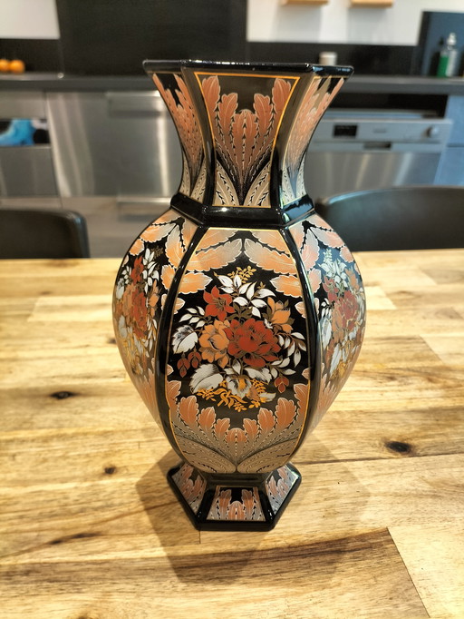 Vaso in ceramica d'epoca