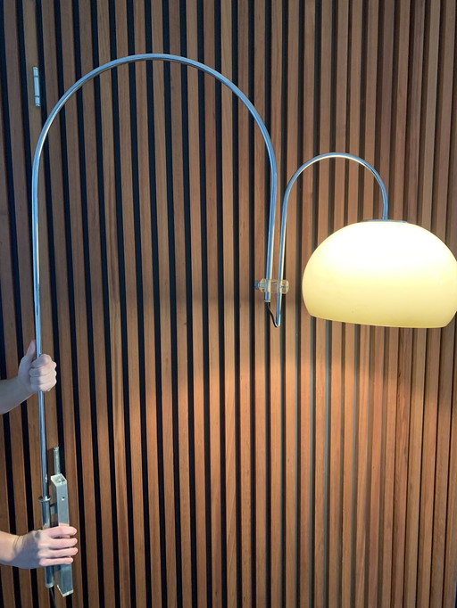 Lámpara de pared Dijkstra de gran tamaño y diseño vintage.