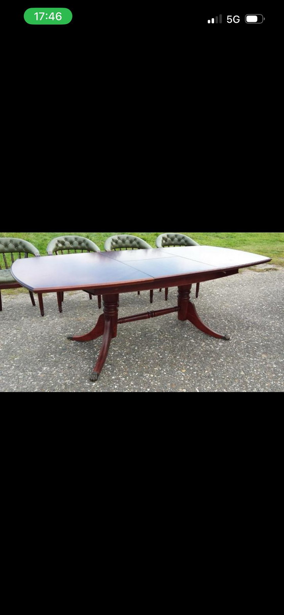 Image 1 of Heldense mahony eetkamer tafel 