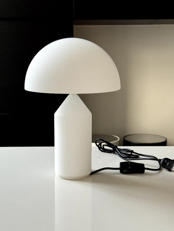 Image 1 of Lampada da tavolo Oluce Atollo (piccola) - Vetro bianco