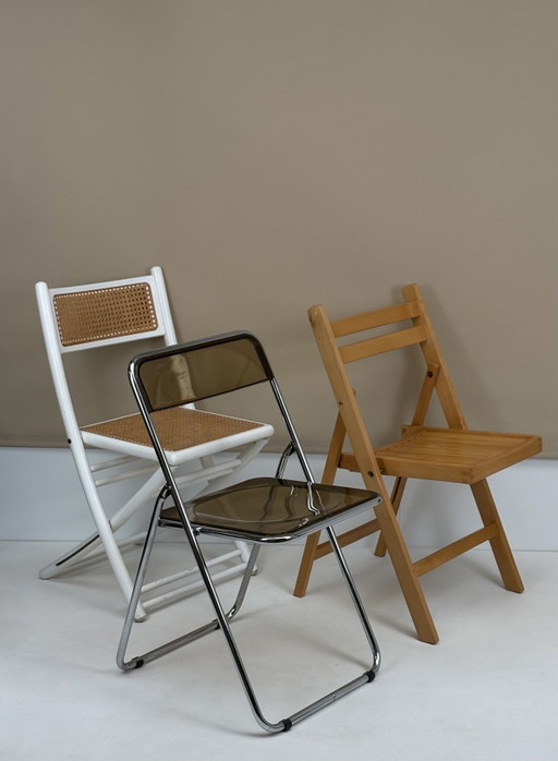 3 sedie pieghevoli vintage, design scandinavo italiano, in legno, plastica e cromo.