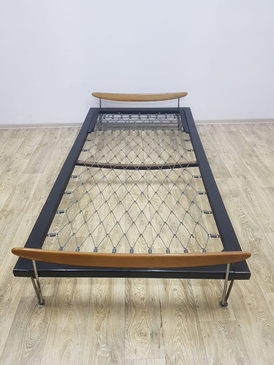 Bed by Fred Ruf for Wohnbedarf, Switzerland, 1950s. – Mattresses and bed bases, Chrome (photo 20 of 23)