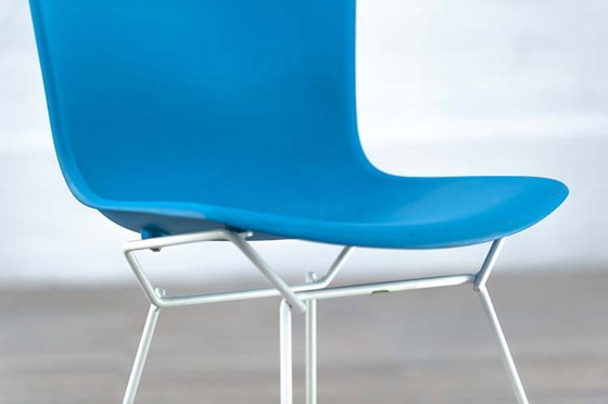 Image 1 of Knoll Plastic Side Chair Ontvangststoel