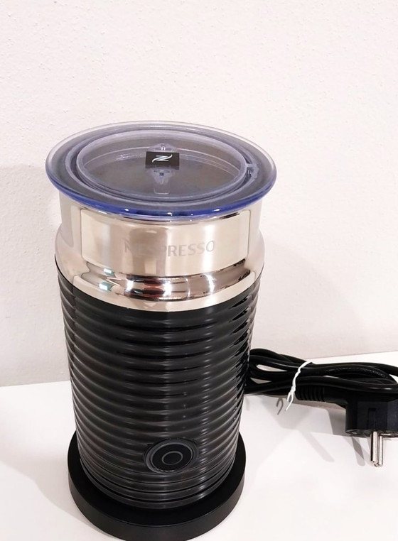 Image 1 of Aeroccino 3 Nespresso – La casa perfetta del cappuccino Julklapp, regalo di Natale
