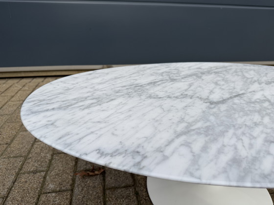 Image 1 of Original Knoll Tulip Eero Saarinen Oval Coffee Table in Carrara Marble