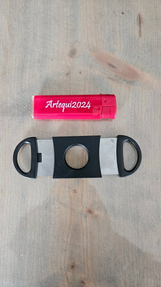 Image 1 of Exclusive Handmade Artequi Humidor - Cedarwood & Epoxy - Incl. Ashtray