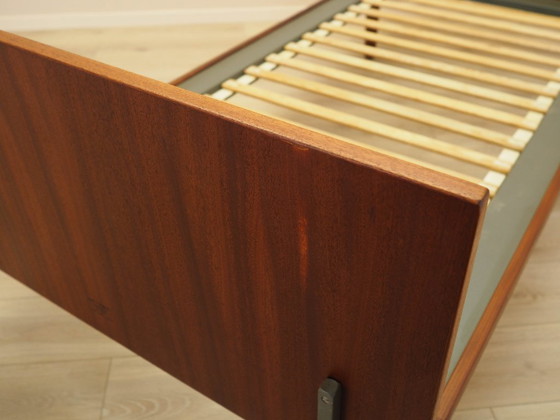 Image 1 of Cama de teca, diseño danés, década de 1960, diseñador: Hans J. Wegner, fabricante: Getama