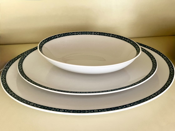 Image 1 of Vintage Royal Doulton "Moonstone" china 64 delig servies