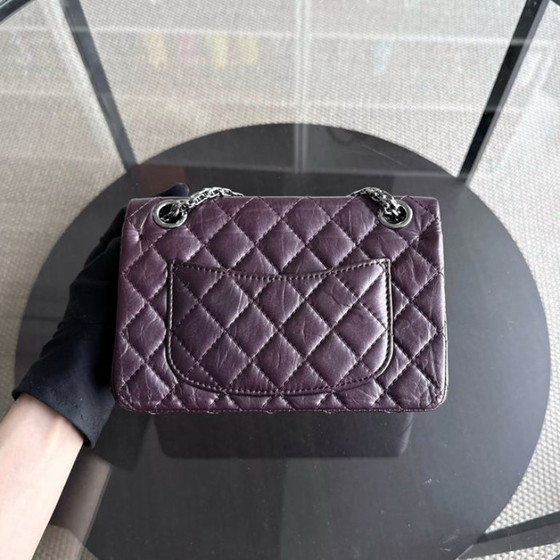 Image 1 of Chanel 2.55 Reissue Mini - 20 cm in pelle di vitello trapuntata viola con finiture argentate Serie 16