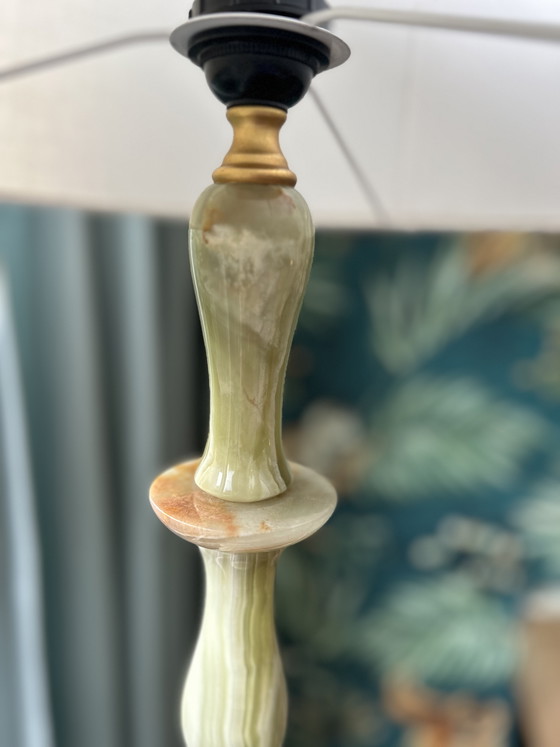 Image 1 of Imponente lampada da tavolo vintage realizzata in marmo onice massiccio.
