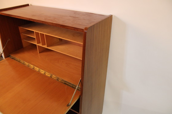 Image 1 of Scrivania vintage in legno - Metà secolo / retrò