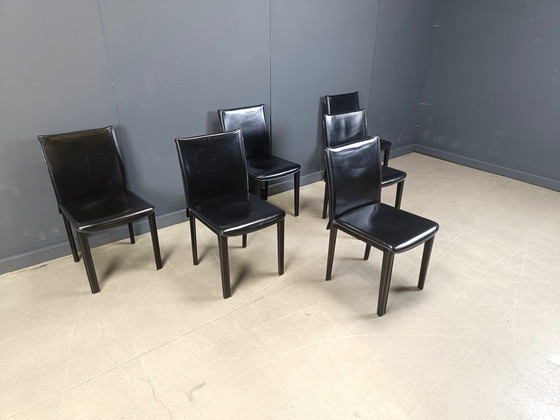 Image 1 of Chaises de salle à manger en cuir noir par Arper Italie, 1980 - ensemble de 6