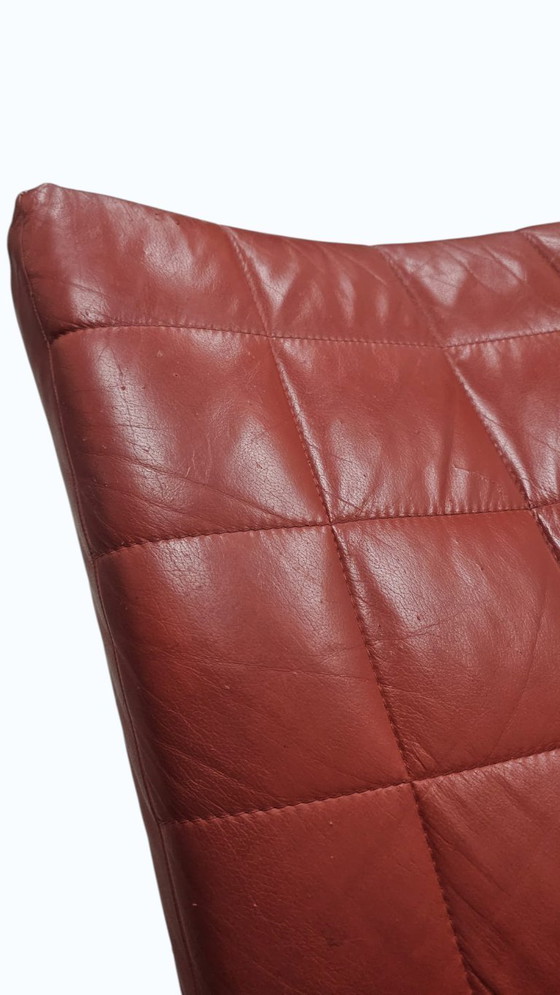 Image 1 of Sofá de 2 plazas Leolux Volare con otomana – Piel roja – Diseño de Jan Armgardt