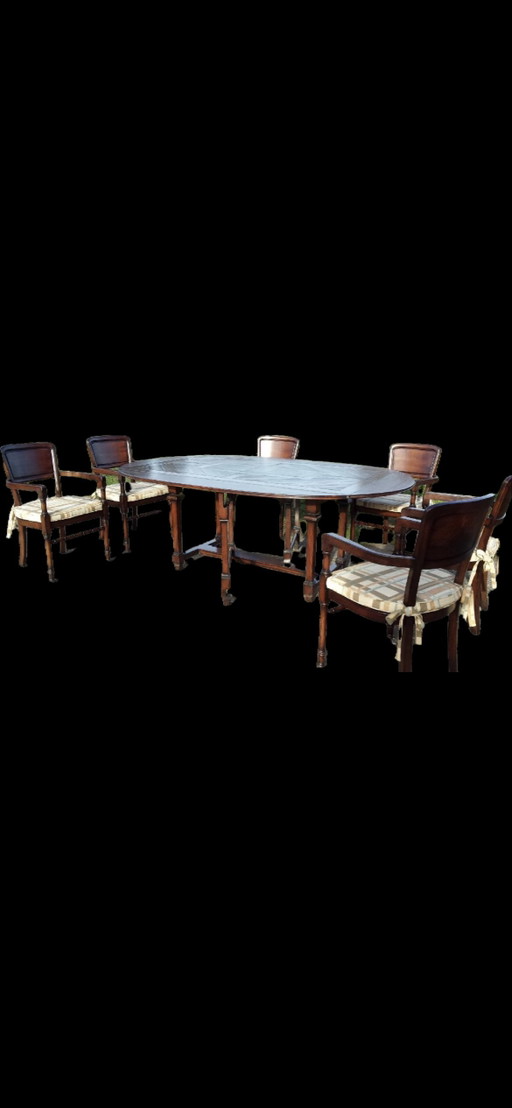 RAC dining room with 6 armchairs