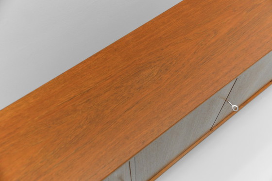 Image 1 of Credenza danese in teak a 4 ante, anni '60