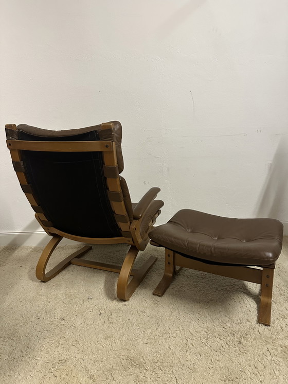 Image 1 of Kengu Sessel con Fußhocker Elsa e Nordahl Rybo Rykken