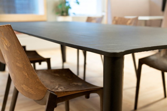 Image 1 of Mesa de piel de elefante de dirk van der Kooij