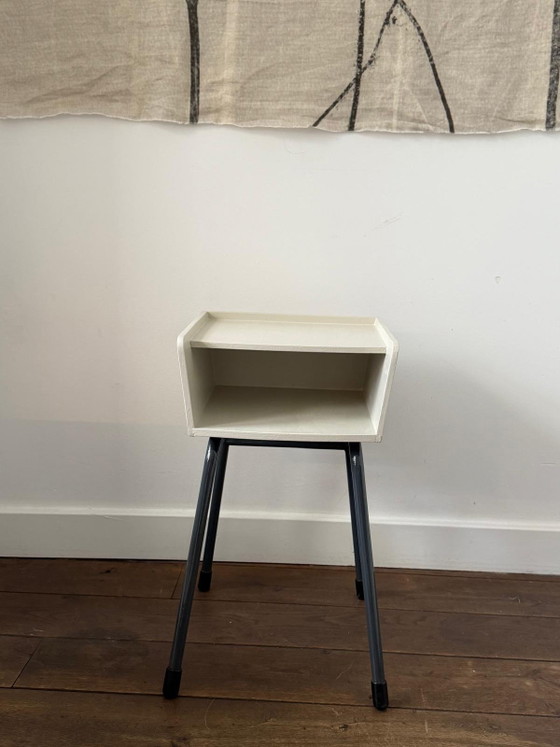 Comodino dal design vintage in legno e metallo, anni '70 – Comodini, Wood (photo 5 of 5)