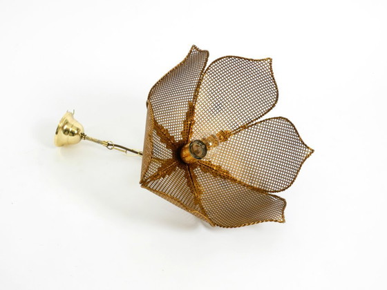 Image 1 of Hermosa y rara lámpara de techo de latón con diseño floral Regency de los años 80